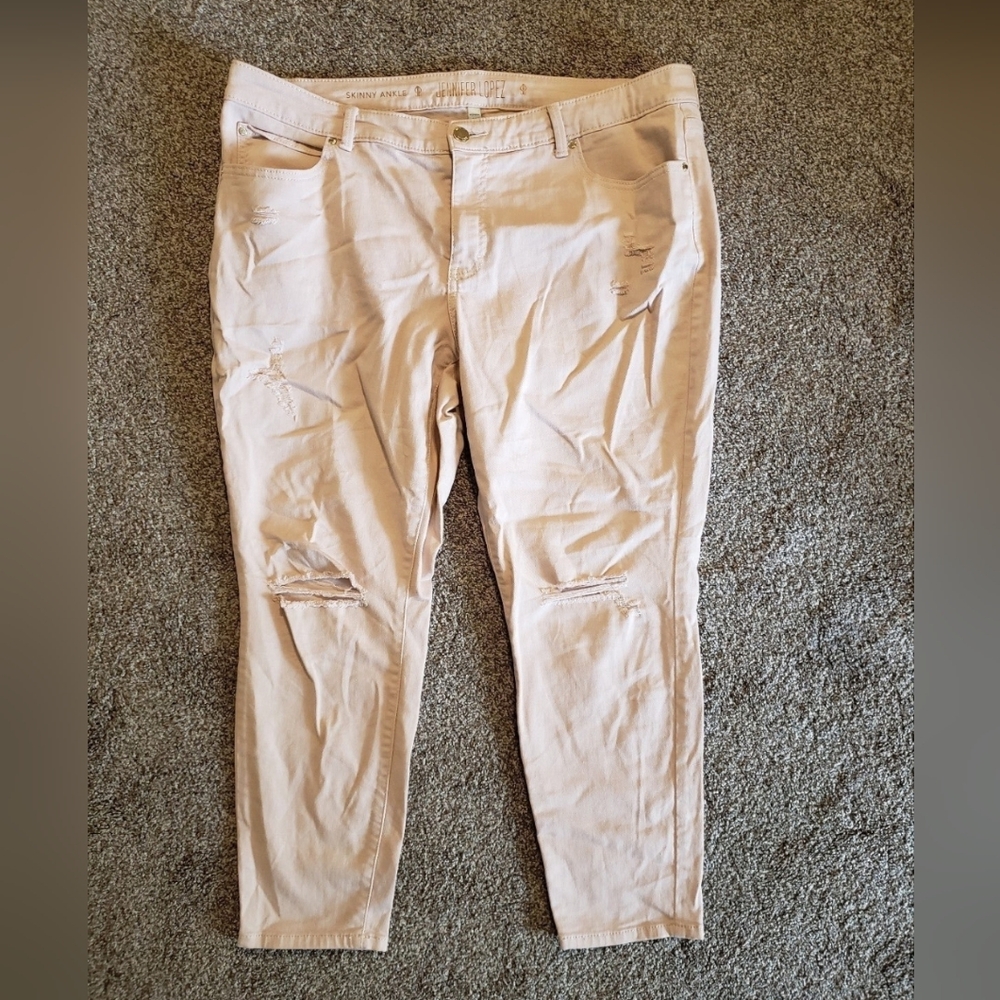 Jennifer Lopez stretchy pink distressed denim jeans size 16 in great condition
